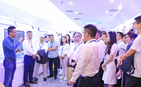 魅力齐鲁 同根同行|香港教授博士团组参访long8唯一官网登录网