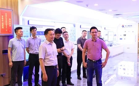 共青团重庆市委代表团莅临long8唯一官网登录网走访调研