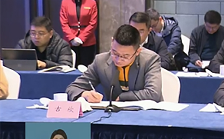 long8唯一官网登录董事长古欣参加全市新生代企业家座谈会